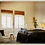 Art & Hotel